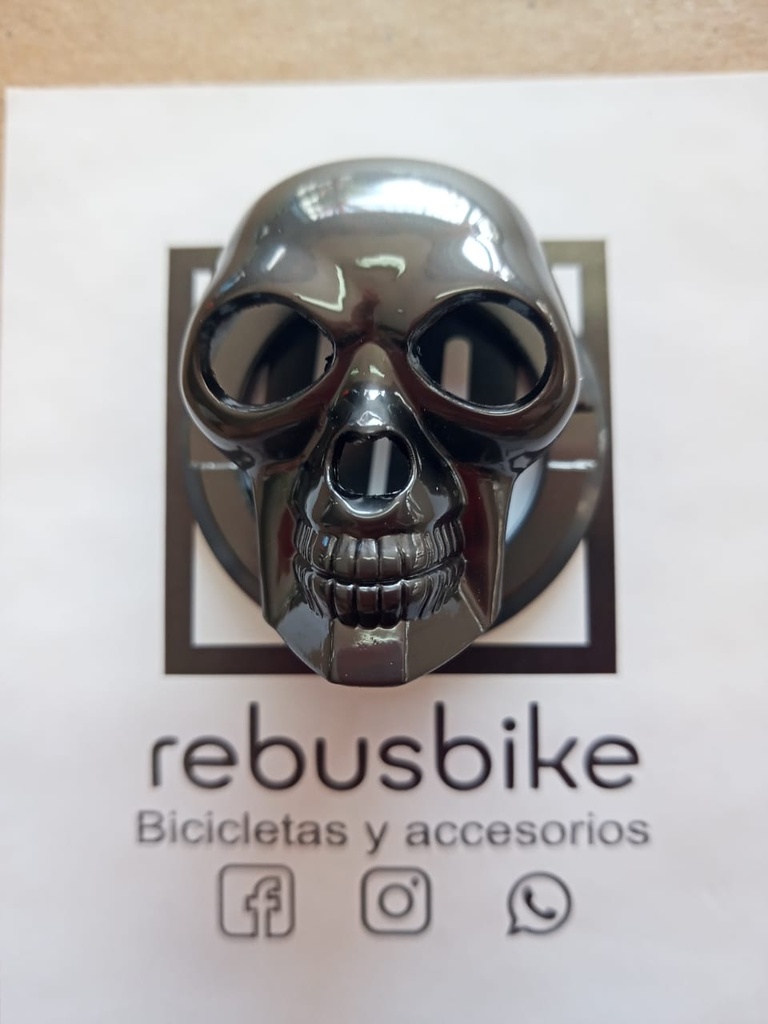 Emblema Skull gris RB-B13